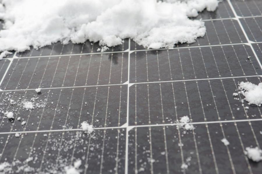 Zonnepanelen zijn het afgelopen jaar flink goedkoper geworden, zodat de aanschaf in zes jaar kan worden terugverdiend blijkt uit onderzoek.