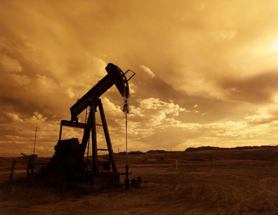 De olieprijs keldert ruim 30%
