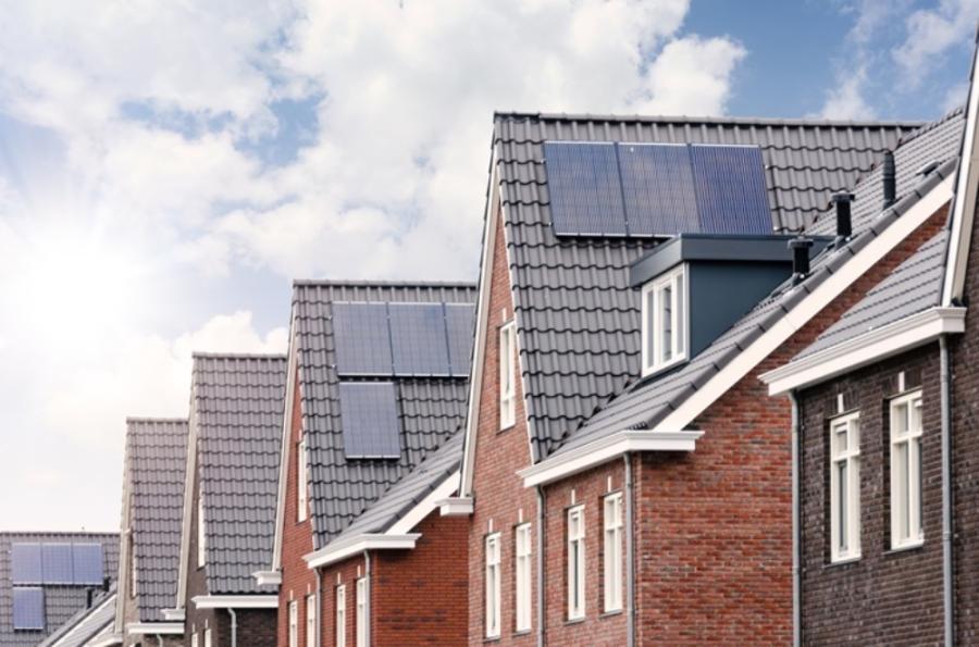 Verduurzamen woning, zoals je huis isoleren en zonnepanelen bij voor veel huiseigenaren interessant