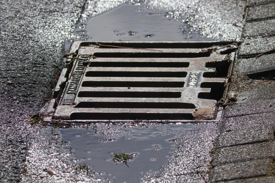 Om het gat in de begroting te dichten, worden verschillende belastingen verhoogd. Zo gaat onder andere de waterschapsbelasting met ruim tien procent omhoog. 